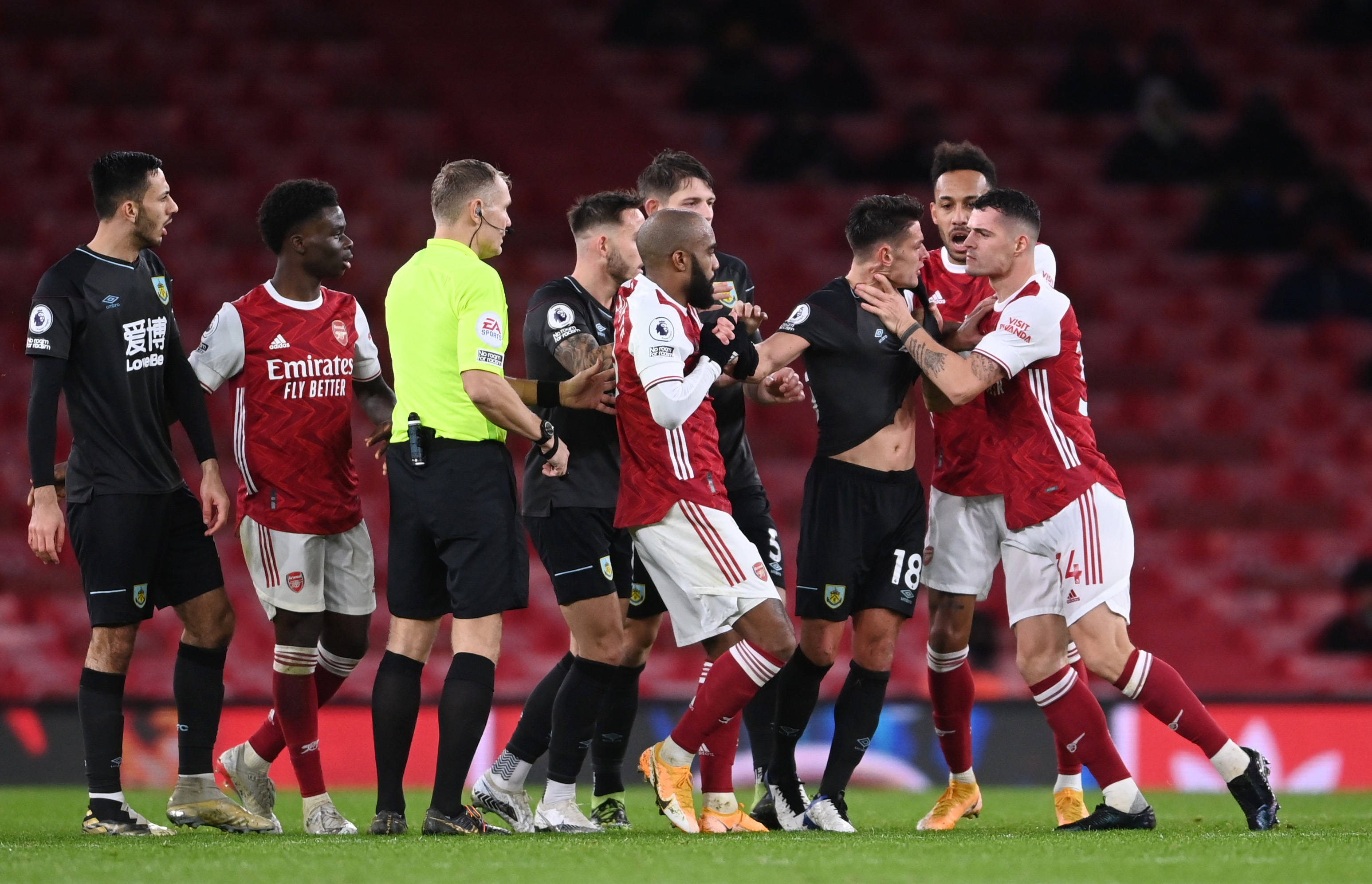 肃的法律步 肃的法律步